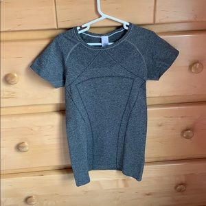 Ivivva fly tech short sleeve